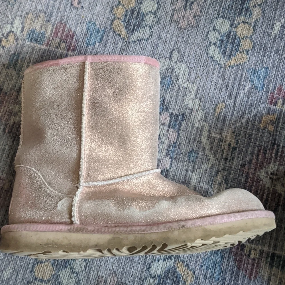 Ugg | Kid's Classic II Metallic Glitter Boots In Pink